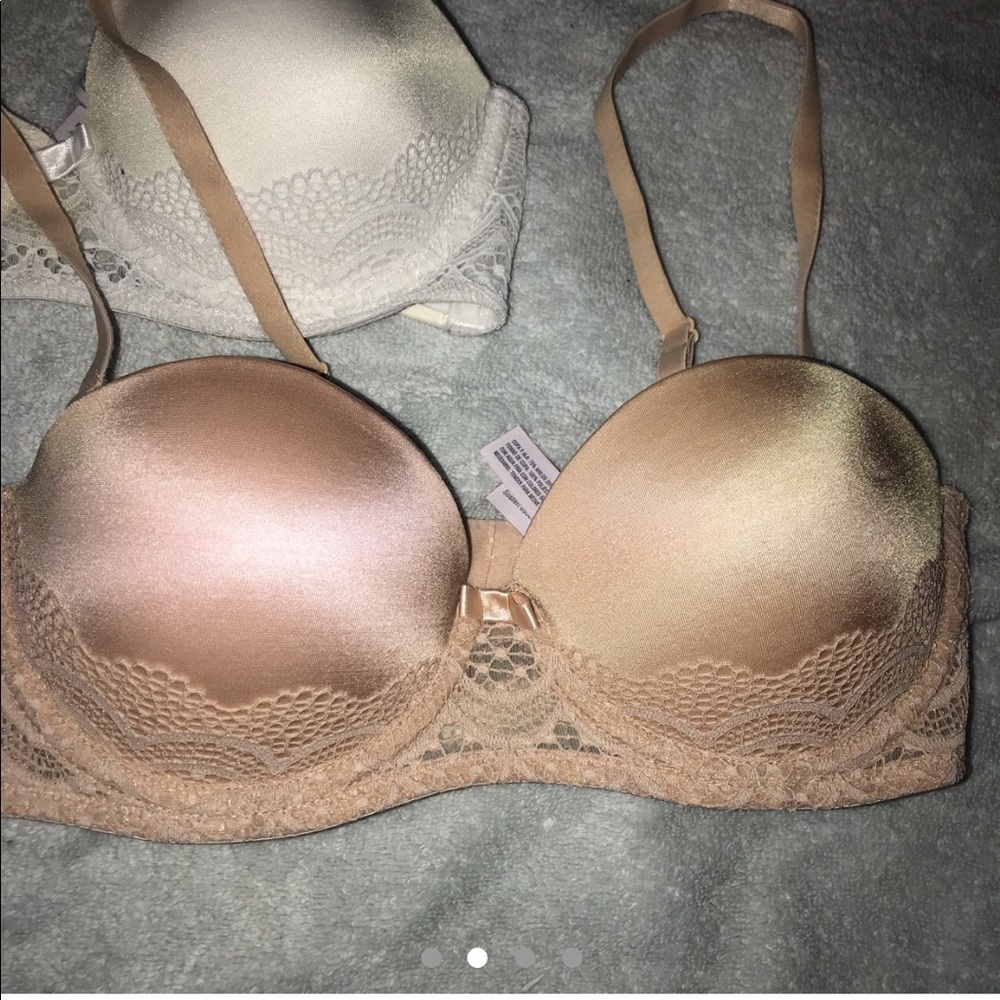 Bras - Picture 2 of 3